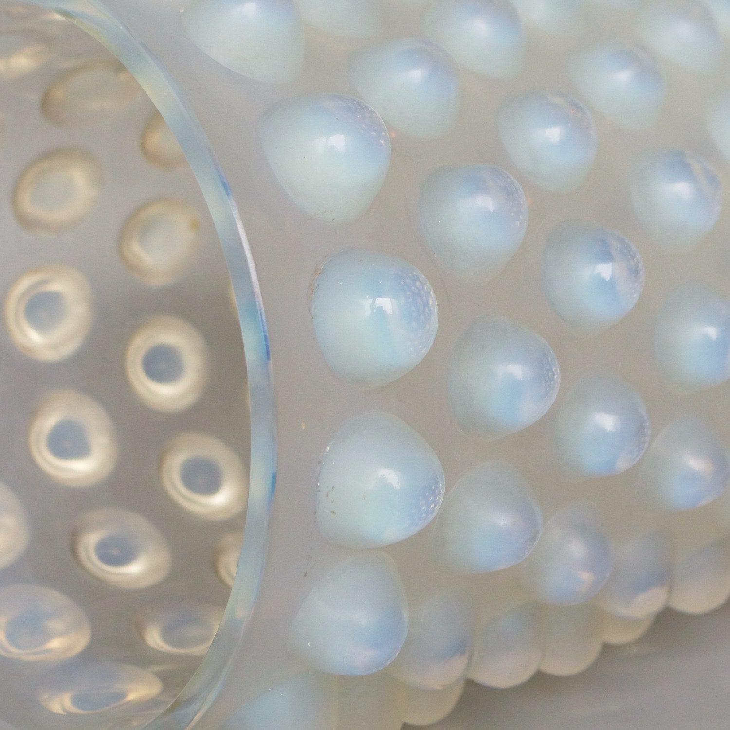 René Lalique Mossi Art Deco Vase - René Lalique Glass -  Jeroen Markies Art Deco