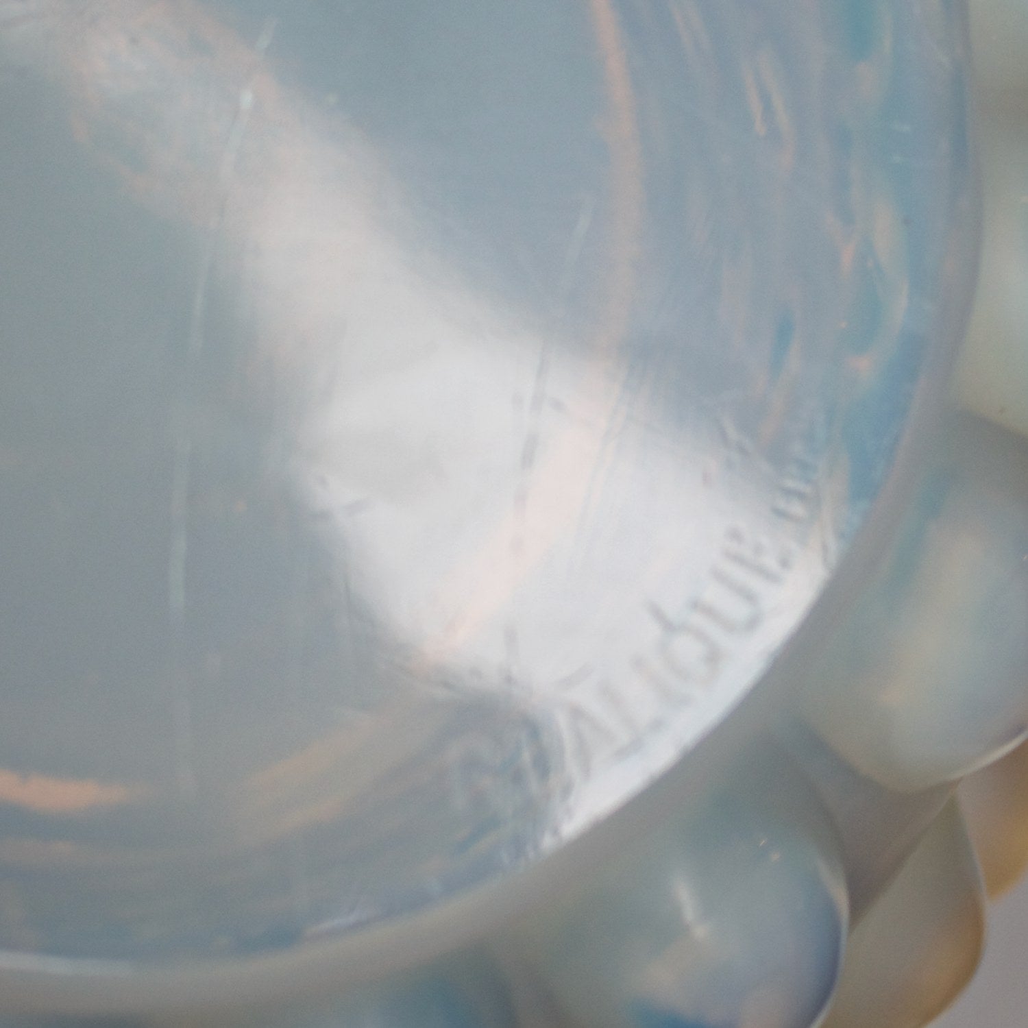 René Lalique Mossi Art Deco Vase - René Lalique Glass -  Jeroen Markies Art Deco