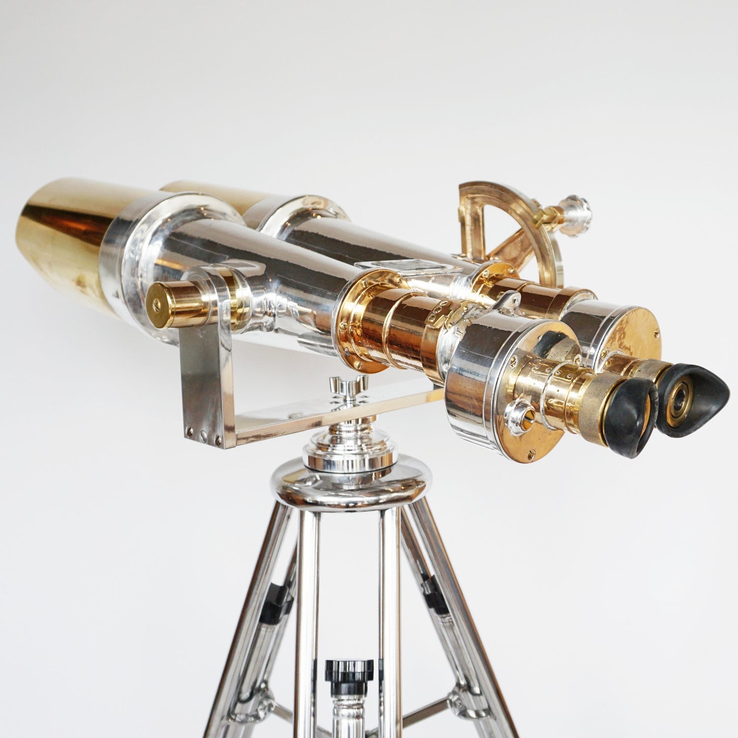 Nikon WWII Naval Binoculars / Marine Binoculars  - Jeroen Markies Art DecoNikon WWII Naval Binoculars / Marine Binoculars  - Jeroen Markies Art Deco