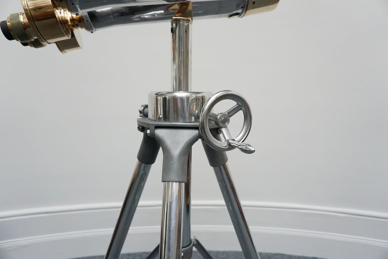 WW11 Japanese Naval/Marine Binoculars by Nikon of Japanese origin - Jeroen Markies Art Deco Antique Vintage Binoculars 