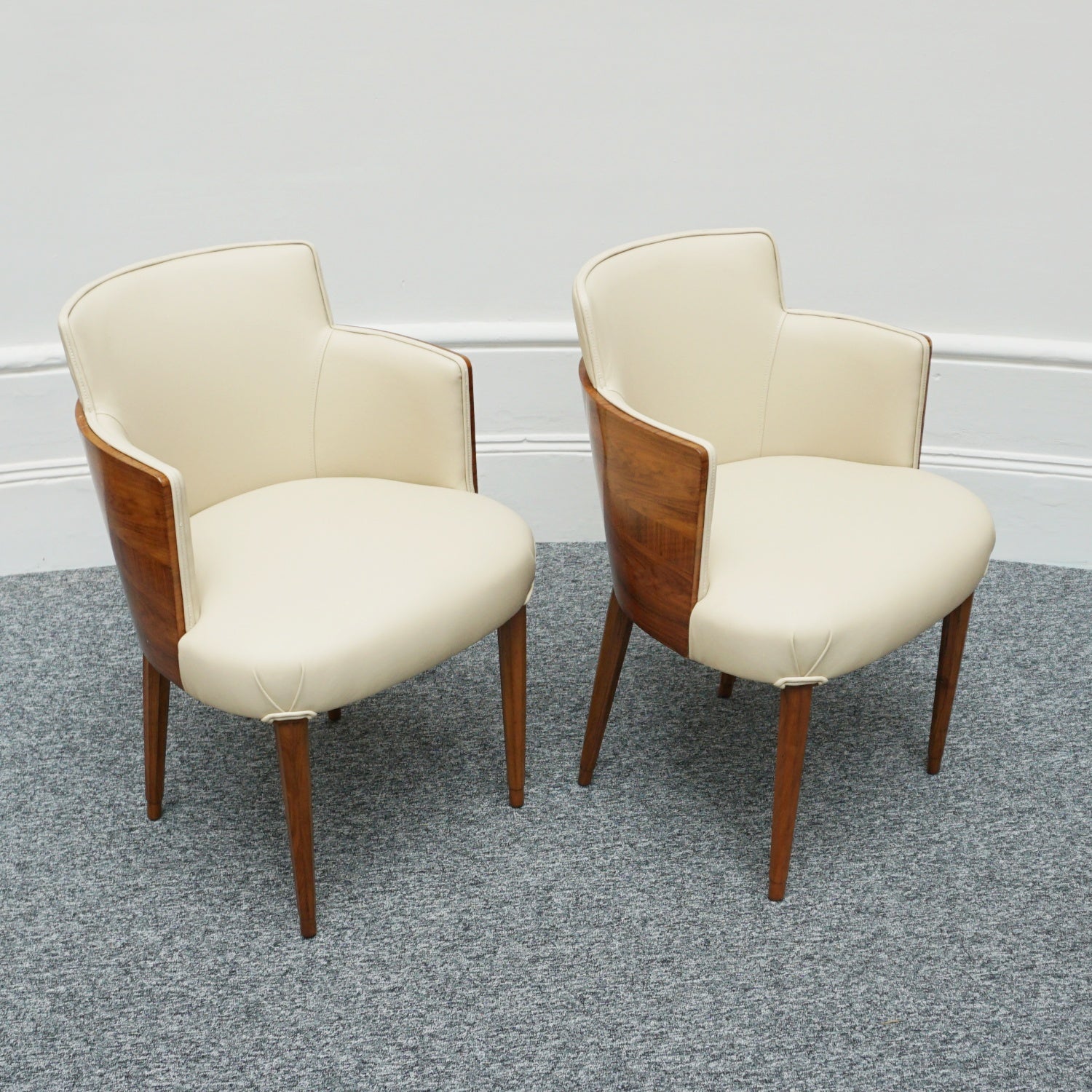 A Pair of Art Deco Side Chairs Walnut and Cream Leather Art Deco - Jeroen Markies Art Deco