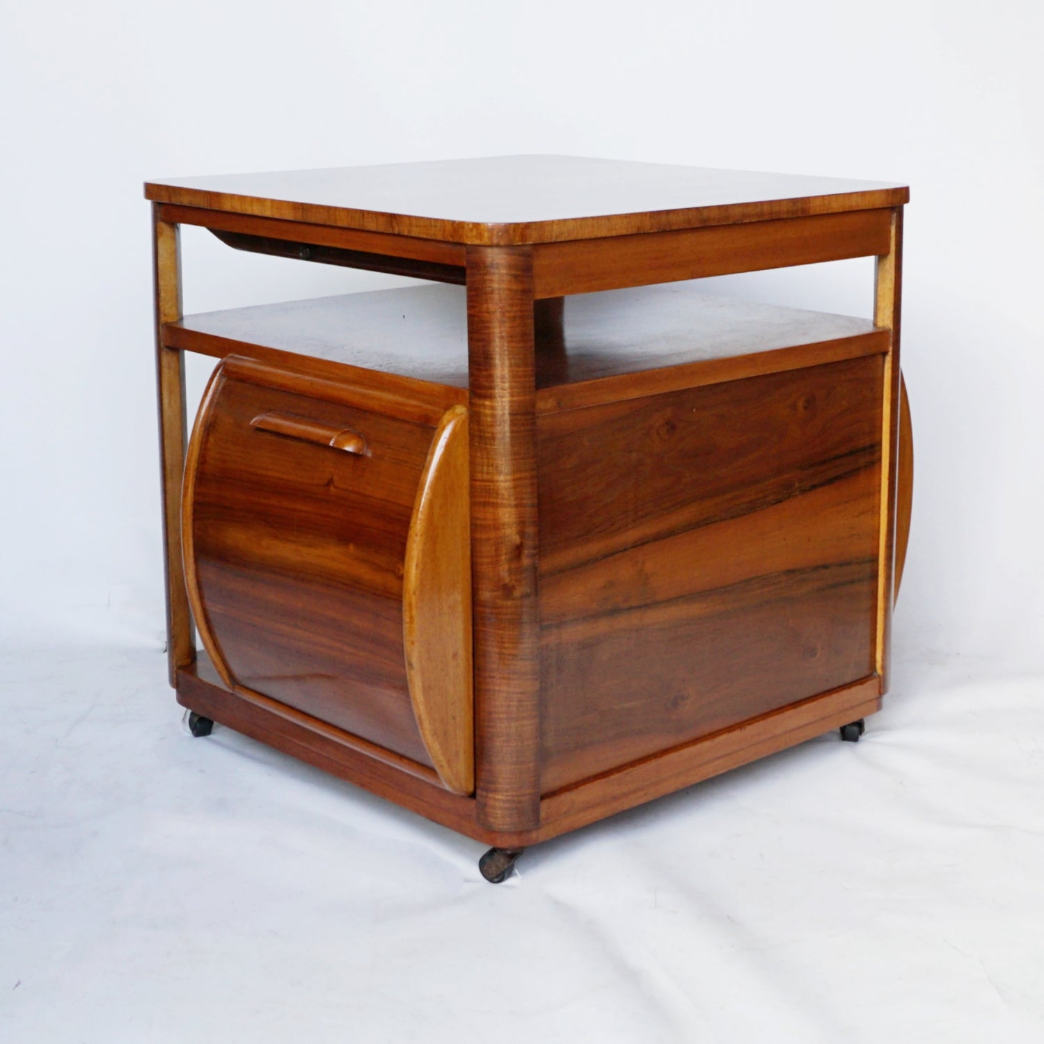 Pair of Art Deco Drinks Tables Figured Walnut Burr Walnut -Jeroen Markies Art Deco