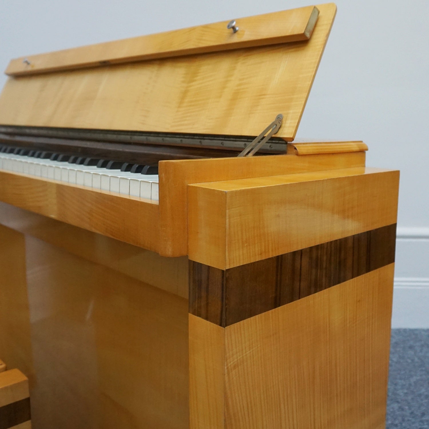 Art Deco Satin Birch Veneered-Eavestaff-Upright-Piano-Art-Deco-Original-Jeroen Markies Art Deco