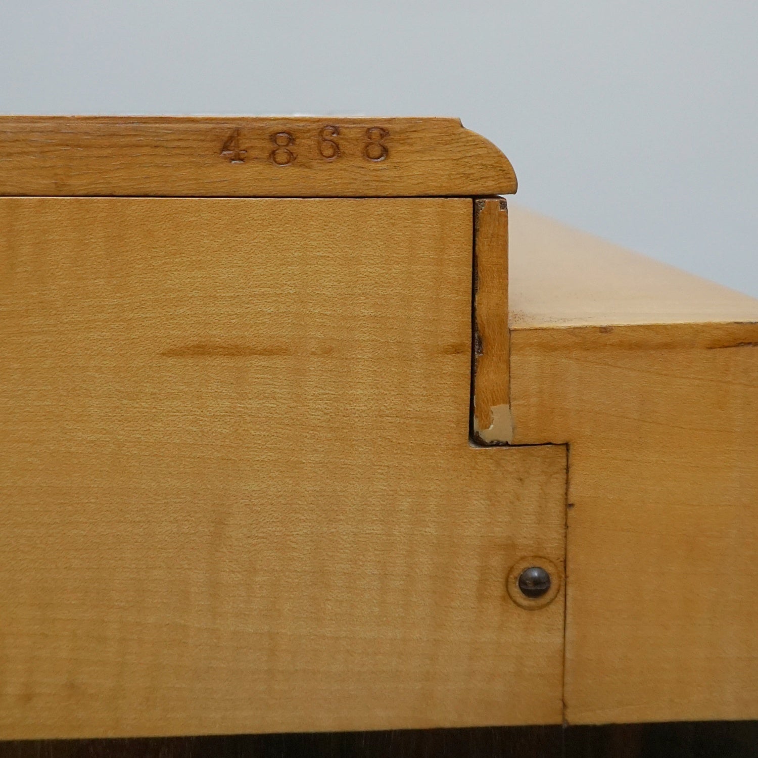 Art Deco Satin Birch Veneered-Eavestaff-Upright-Piano-Art-Deco-Original-Jeroen Markies Art Deco