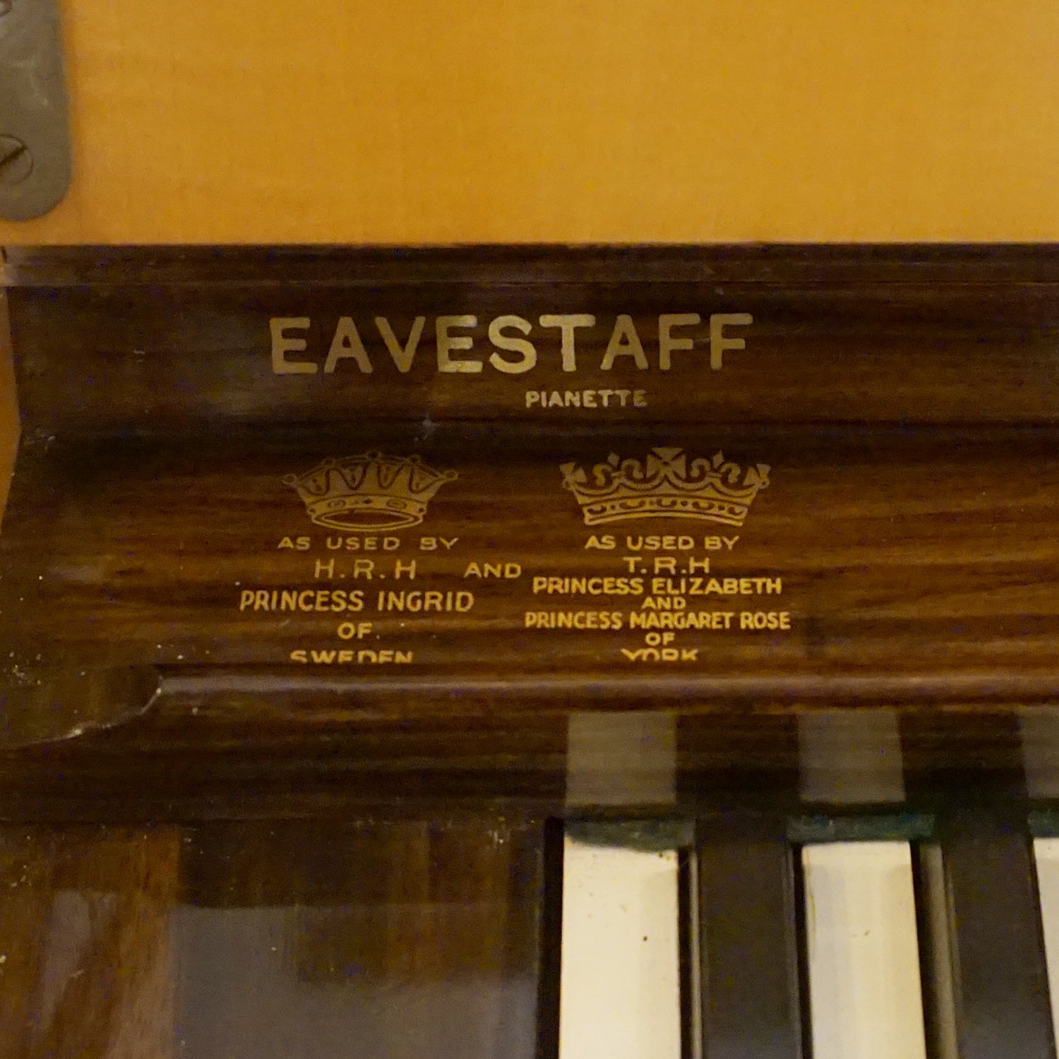 Art Deco Satin Birch Veneered-Eavestaff-Upright-Piano-Art-Deco-Original-Jeroen Markies Art Deco