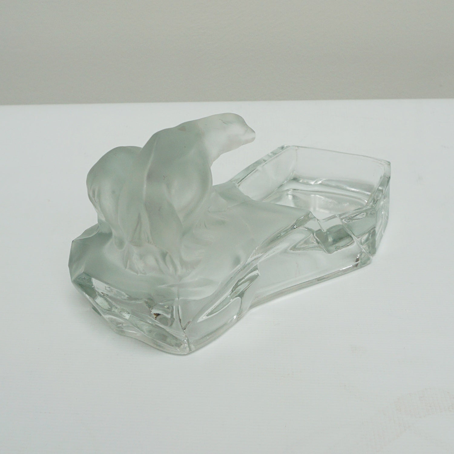 1930's Art Deco Polar Bear Frosted and Clear Glass Ashtray Vintage Ashtray - Jeroen Markies Art Deco