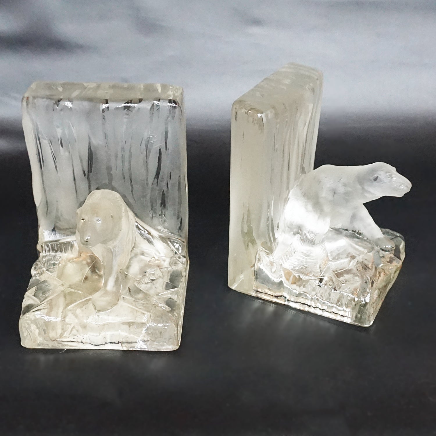 Art Deco Pair of Acid Glass Bookends by Hailwood & Ackroyd English Circa 1930 - Jeroen Markies Art Deco