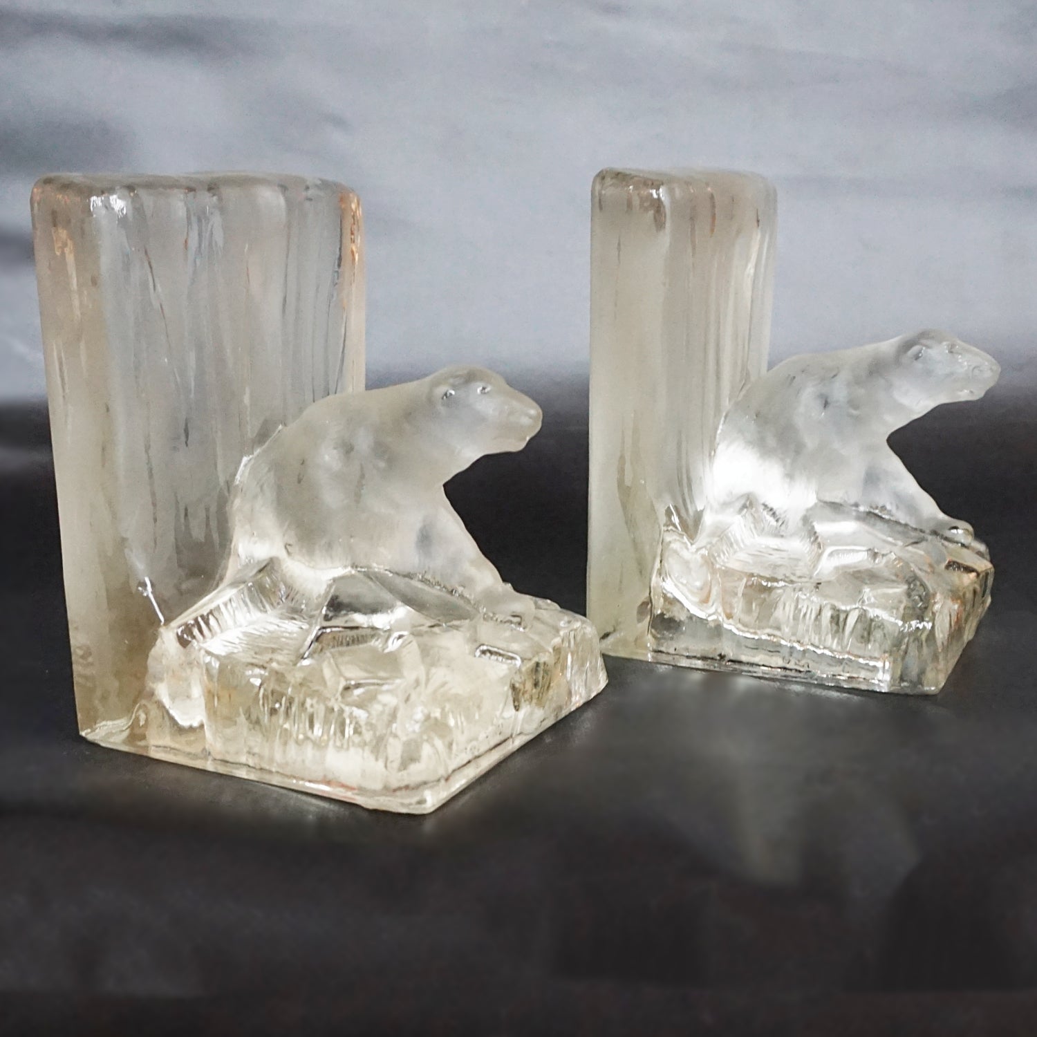 Art Deco Pair of Acid Glass Bookends by Hailwood & Ackroyd English Circa 1930 - Jeroen Markies Art Deco