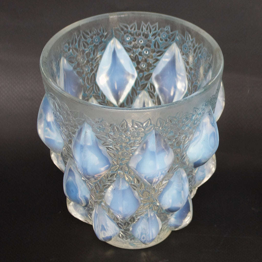 'Rampillon' Art Deco Opalescent Glass Vase by René Lalique - René Lalique Glass -  Jeroen Markies Art Deco