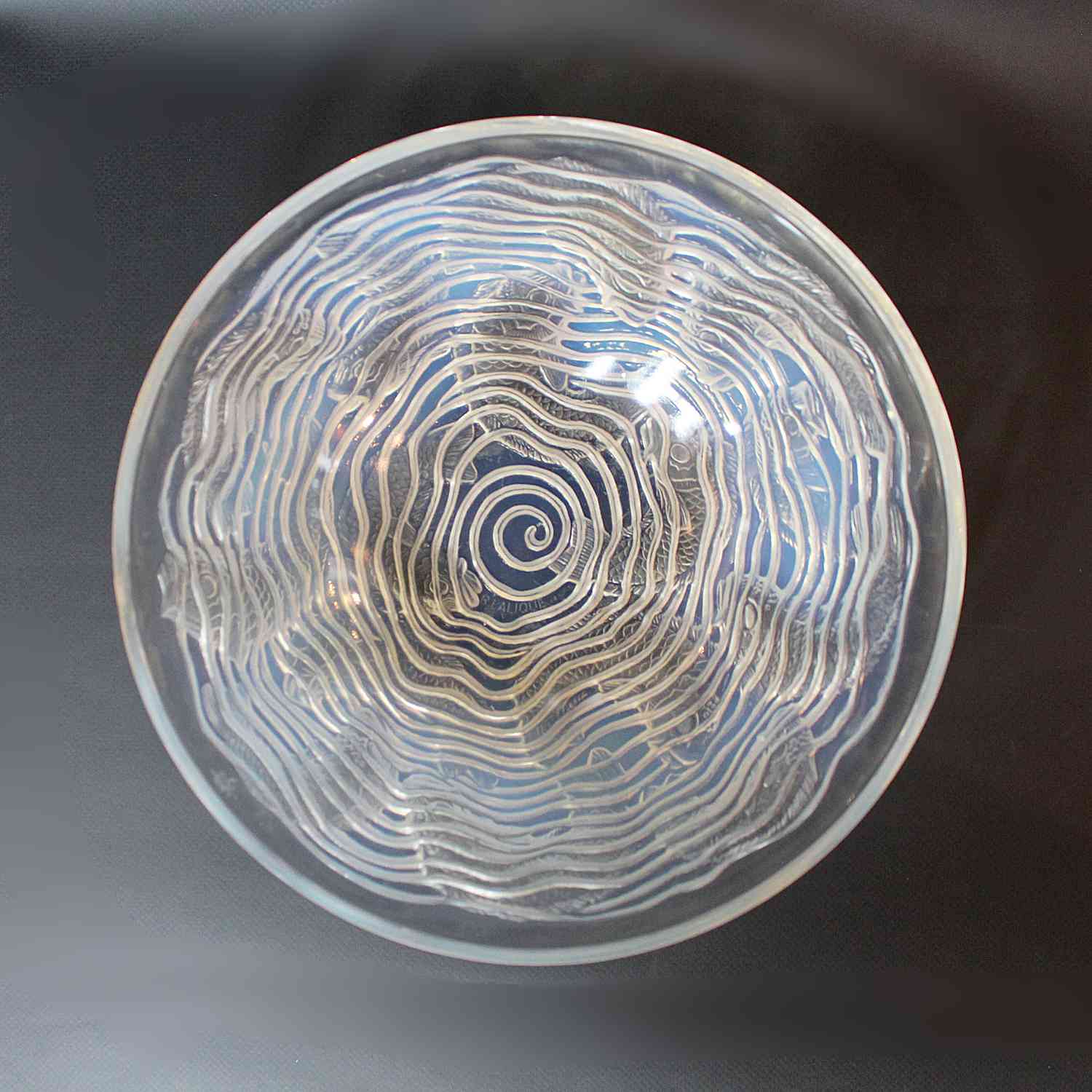 Art Deco Lalique frosted and clear glass Dauphins bowl at Jeroen Markies