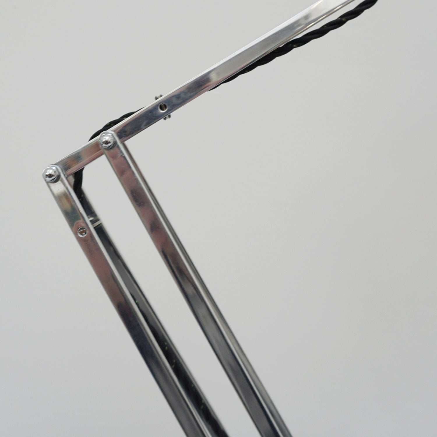 Counterpoise Desk Lamp by Hadrill & Horstmann Roller Lamp Chromed Polished Metal - Jeroen Markies Art Deco Lighting 