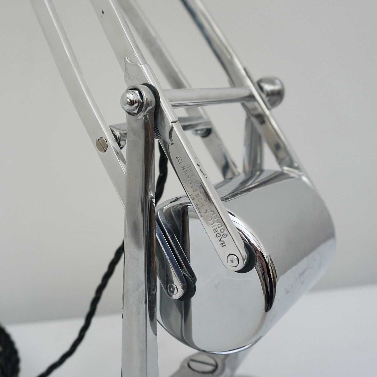 Counterpoise Desk Lamp by Hadrill & Horstmann Roller Lamp Chromed Polished Metal - Jeroen Markies Art Deco Lighting 