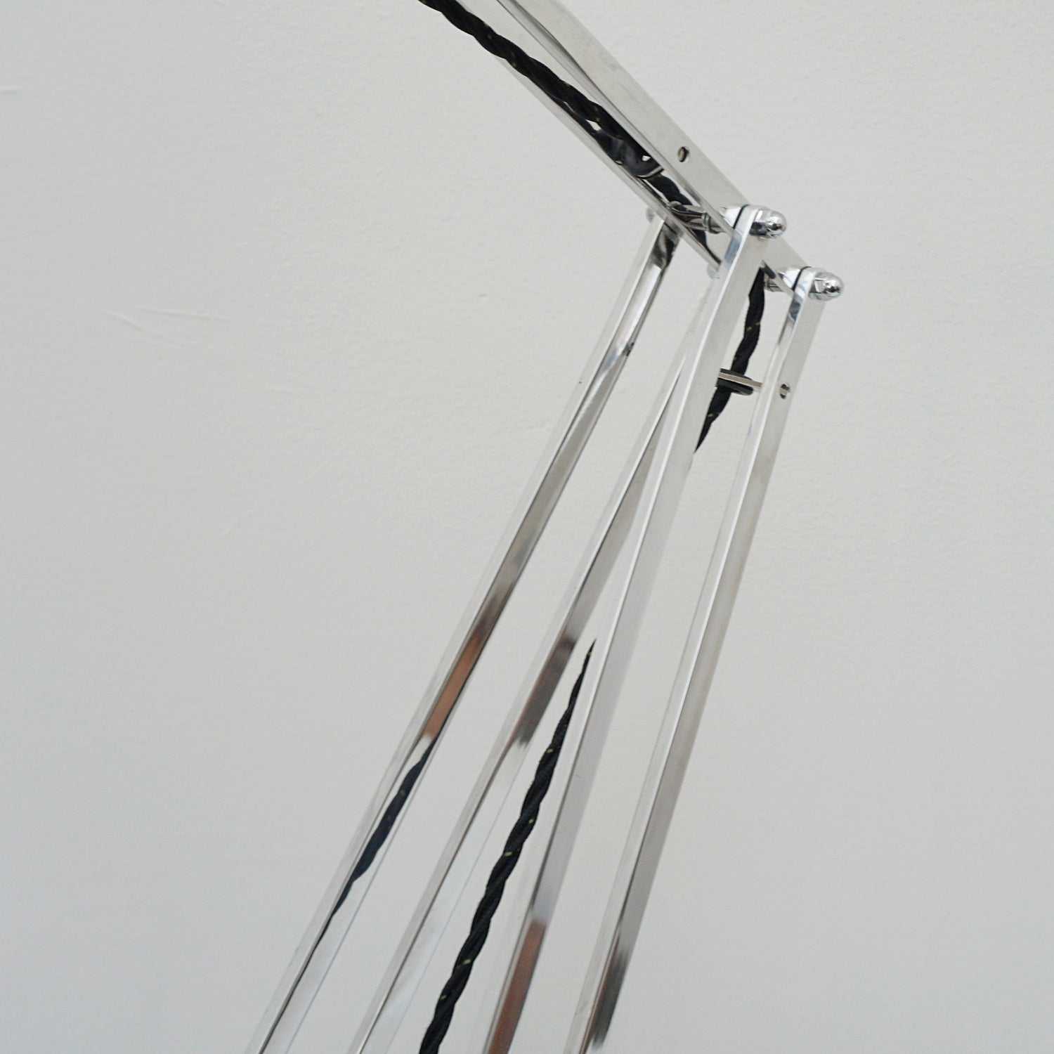 Counterpoise Desk Lamp by Hadrill & Horstmann Roller Lamp Chromed Polished Metal - Jeroen Markies Art Deco Lighting 