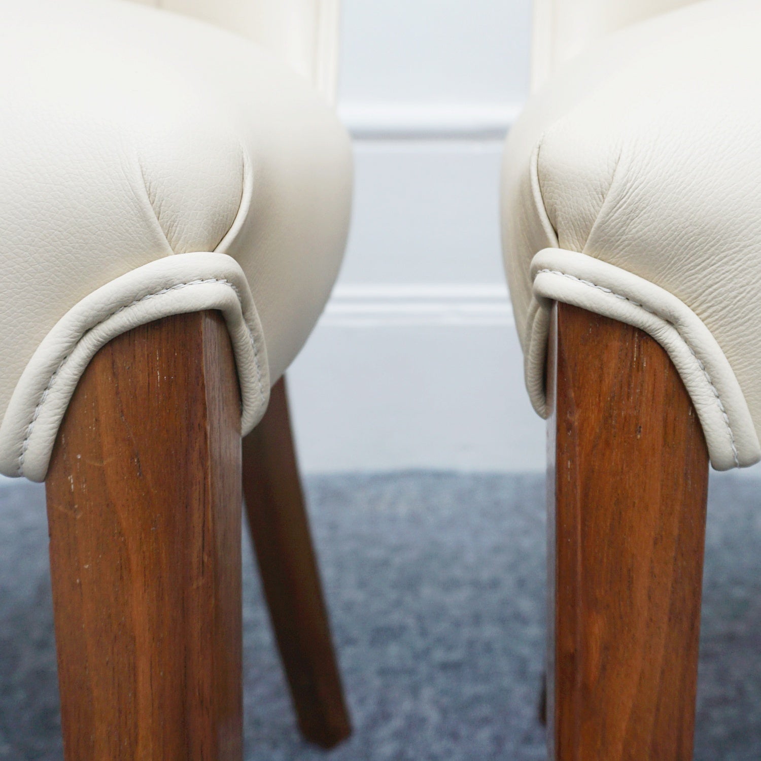 Pair of Vintage Art Deco Cream Leather and Burr Walnut Chairs - Jeroen Markies Art Deco