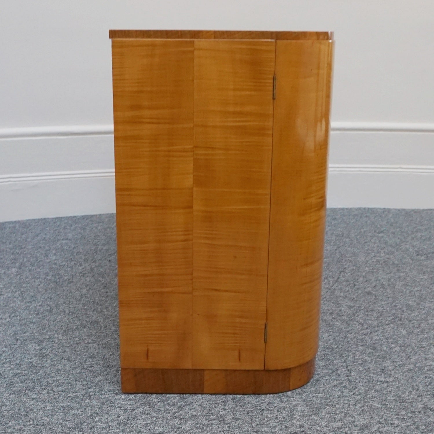 Vintage Art Deco Satinbirch and walnut sideboard - Jeroen Markies Art Deco