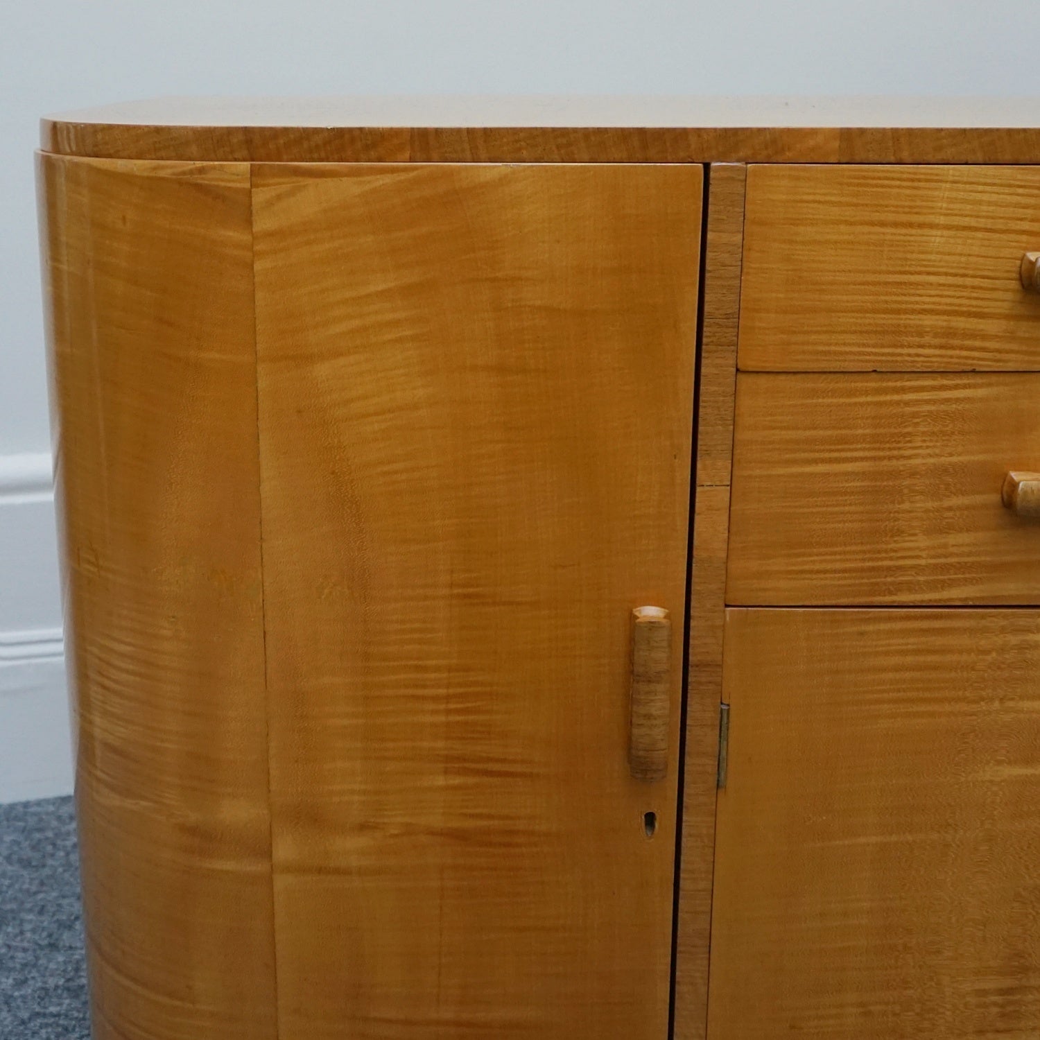 Vintage Art Deco Satinbirch and walnut sideboard - Jeroen Markies Art Deco