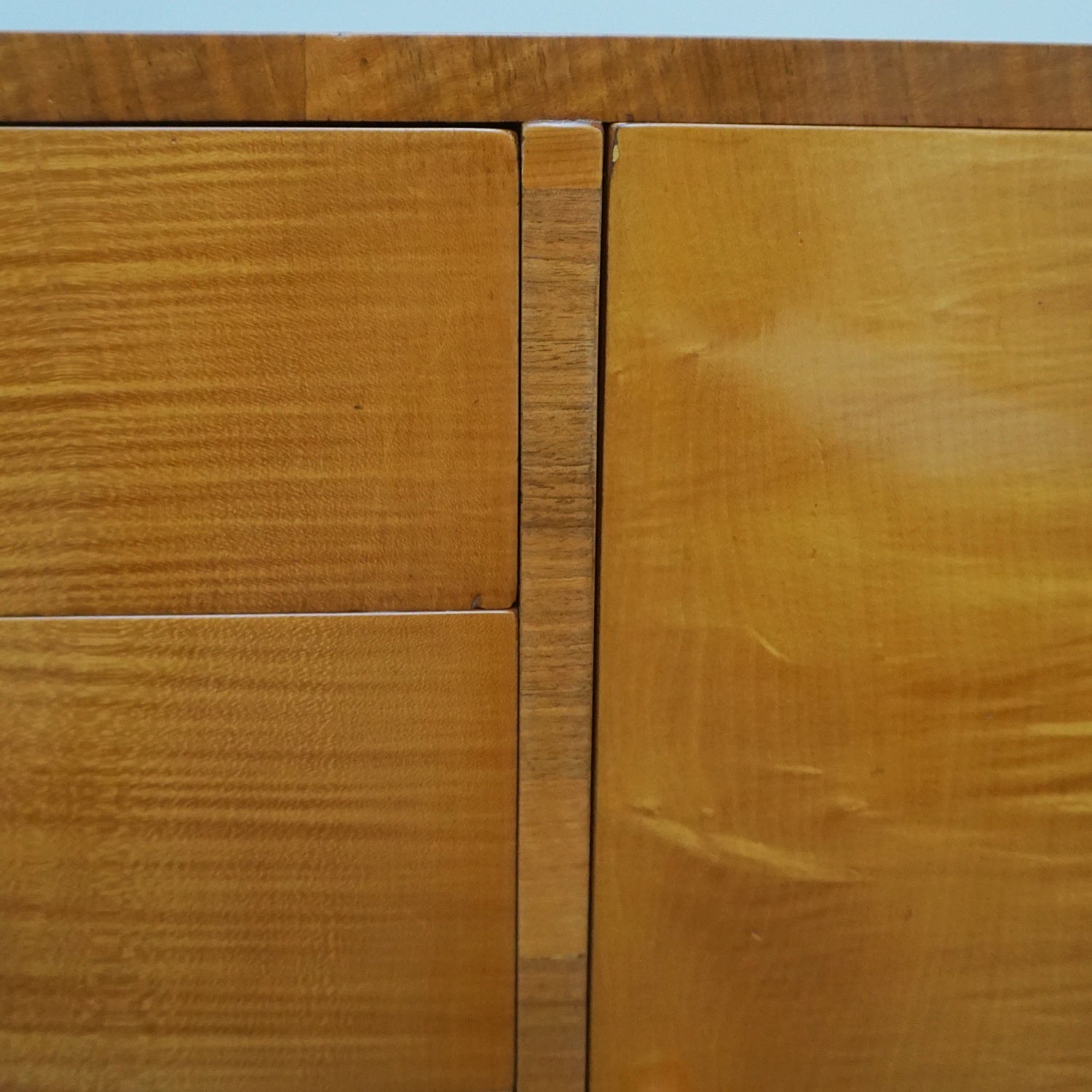 Vintage Art Deco Satinbirch and walnut sideboard - Jeroen Markies Art Deco