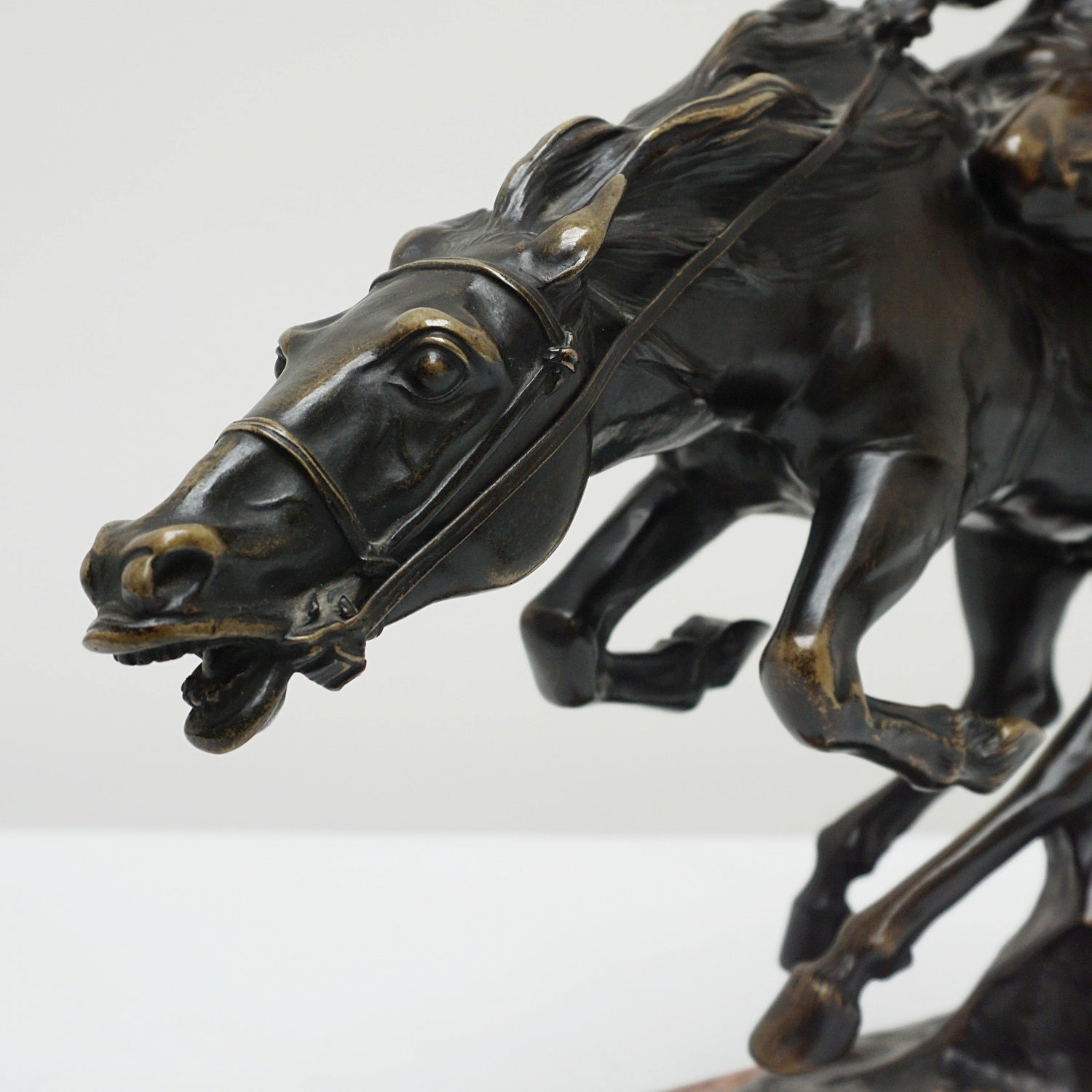 Art Deco Bronze Sculpture by Bruno Zach ' Tall Feather' Signed original bronze - Jeroen Markies Art Deco