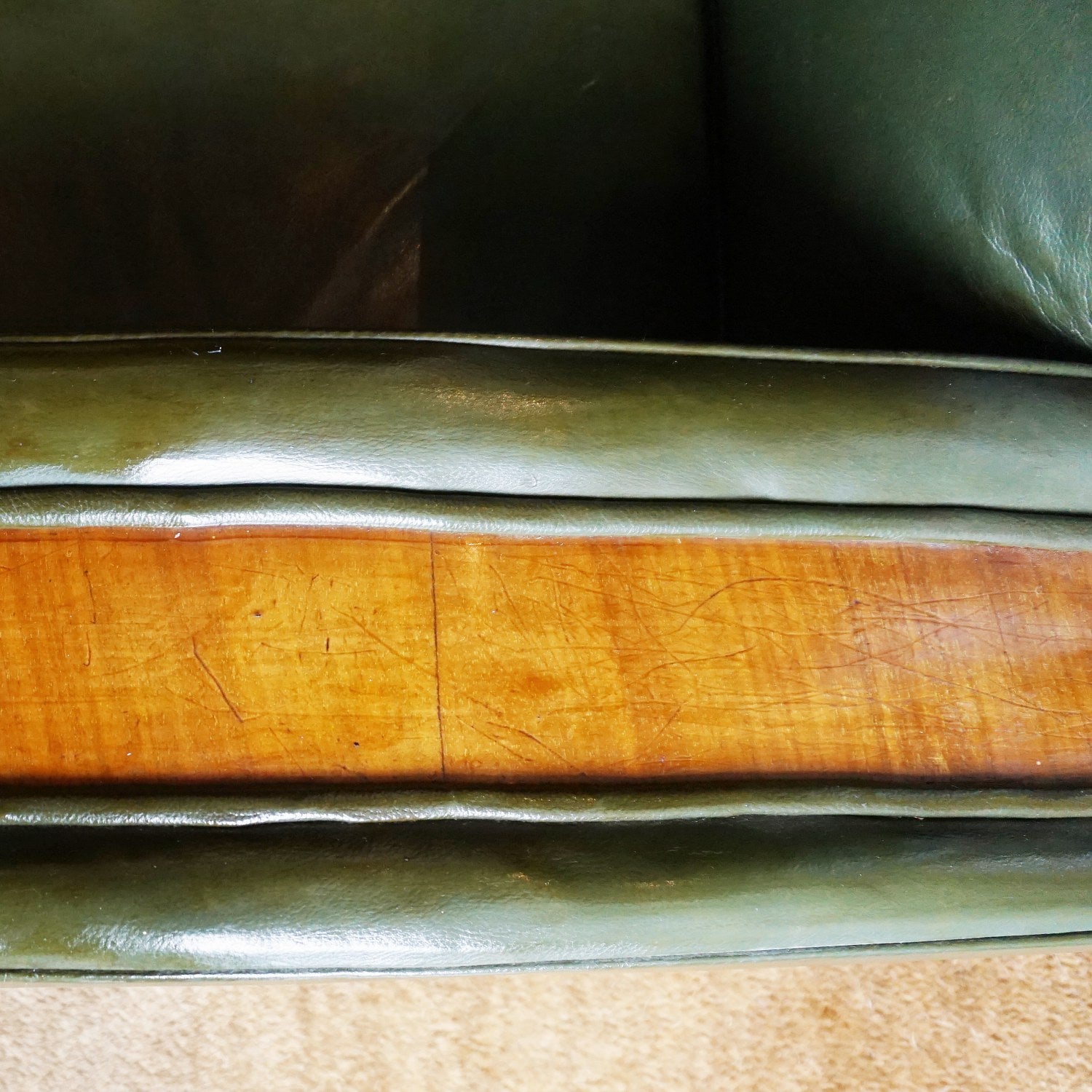 Harry & Lou Epstein Tank Sofa - Art Deco Sofas - Jeroen Markies Art Deco