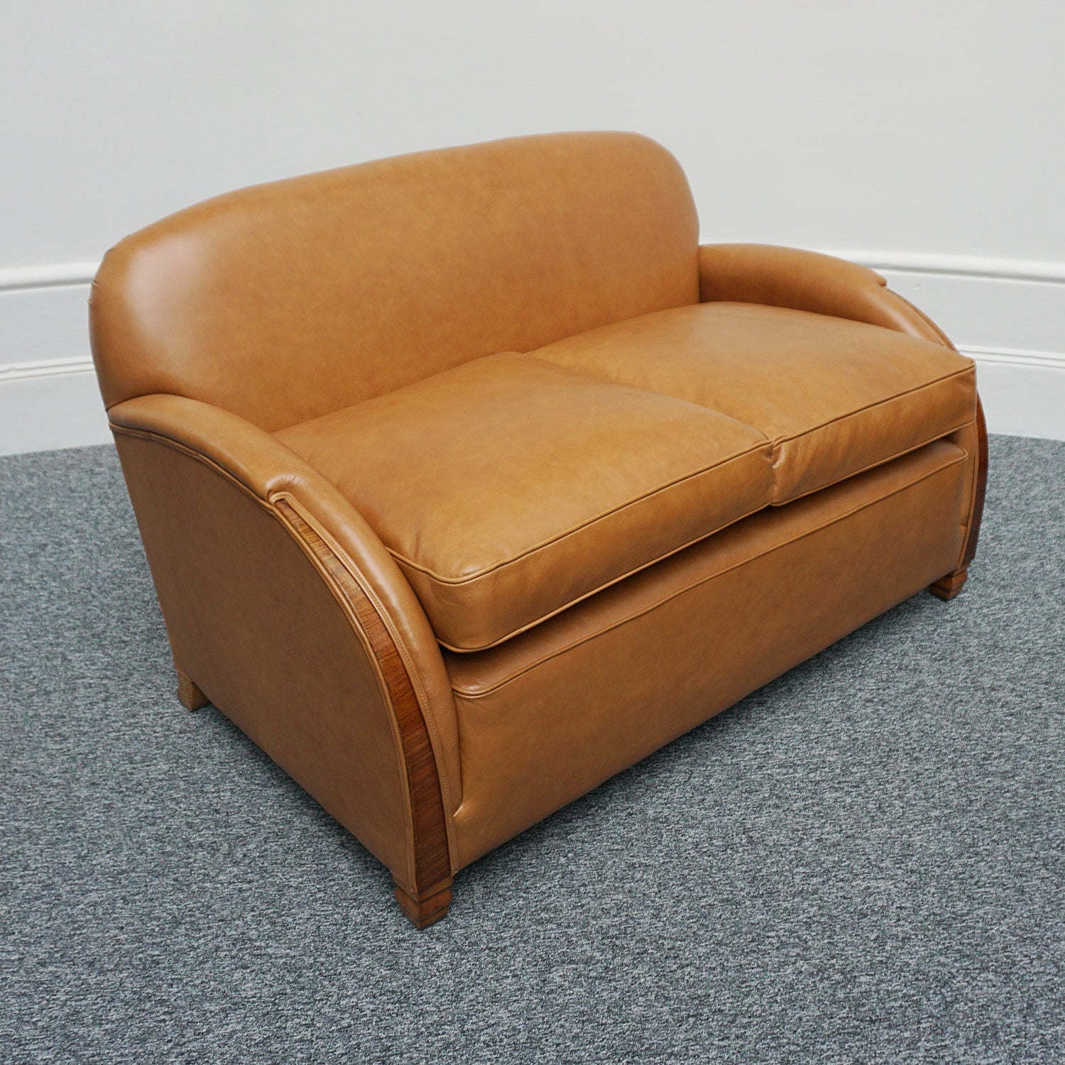 Vintage Art Deco Three Piece Lounge Suite Leather and Walnut Circa 1935 - Jeroen Markies Art Deco