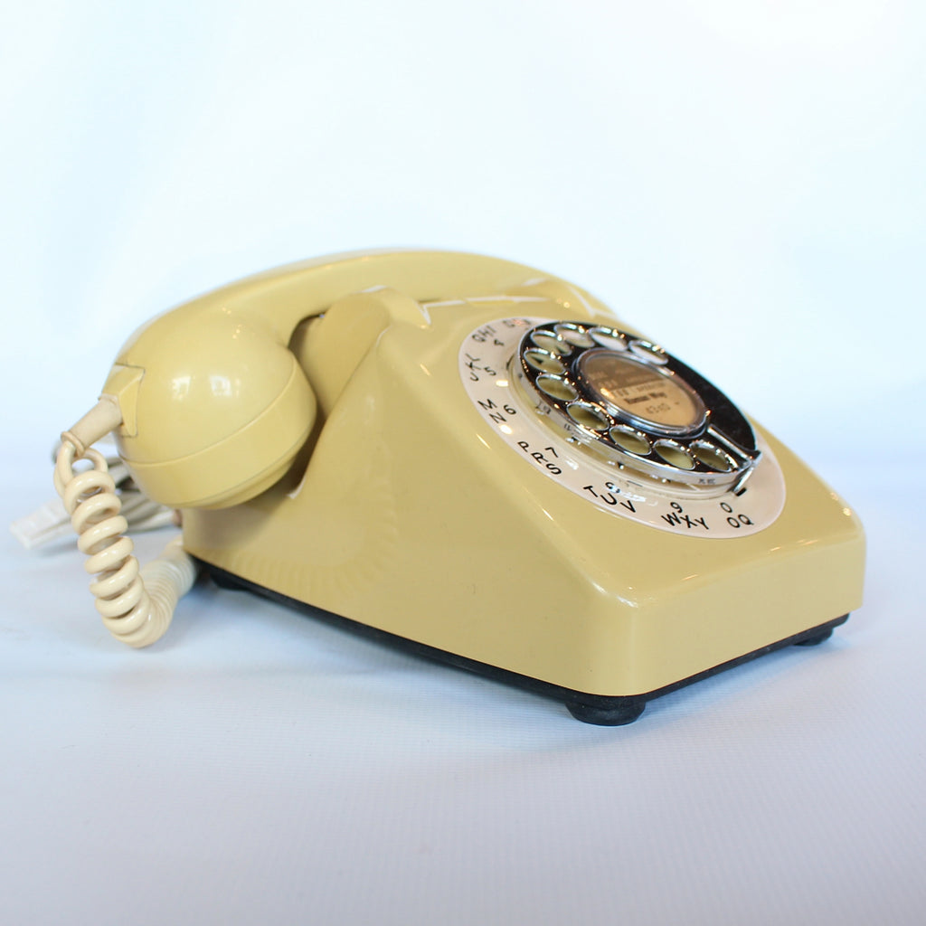 Topaz Yellow Original GPO Model 706 Telephone at Jeroen Markies