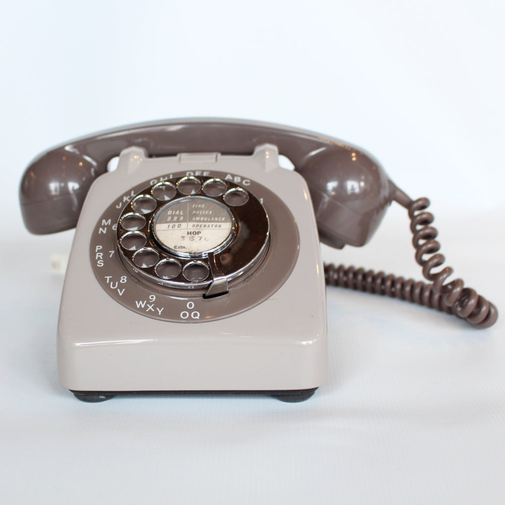 Two-tone Grey GPO model 706 telephone at Jeroen Markies