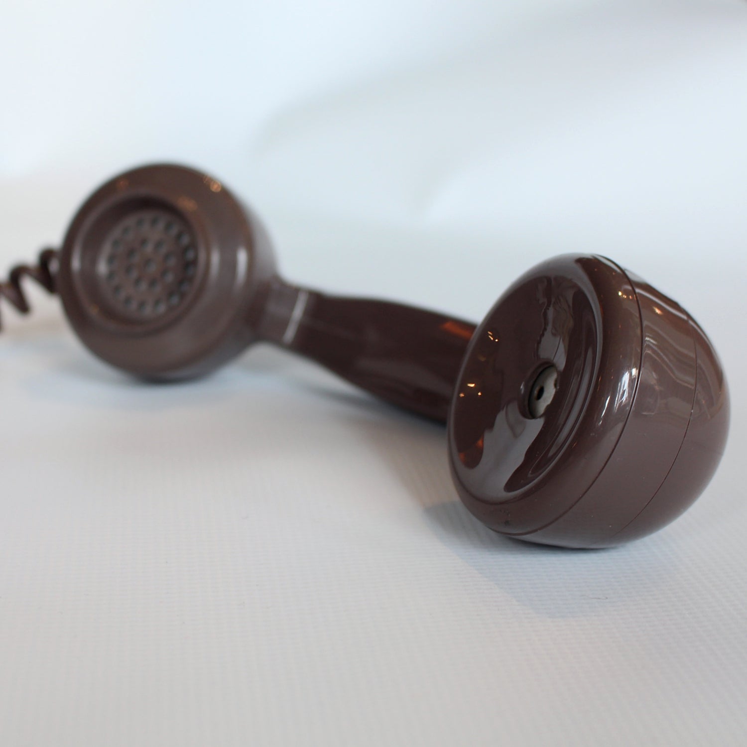 Two-tone Grey GPO model 706 telephone at Jeroen Markies