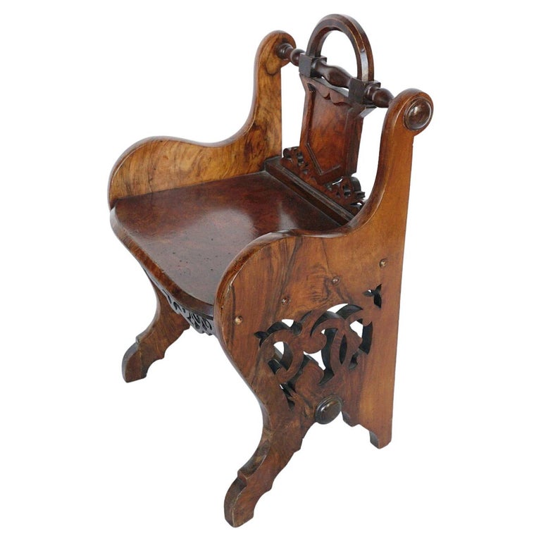 Late 19th Century Victorian Hall Chair Walnut Circa 1890 - Jeroen Markies Art Deco