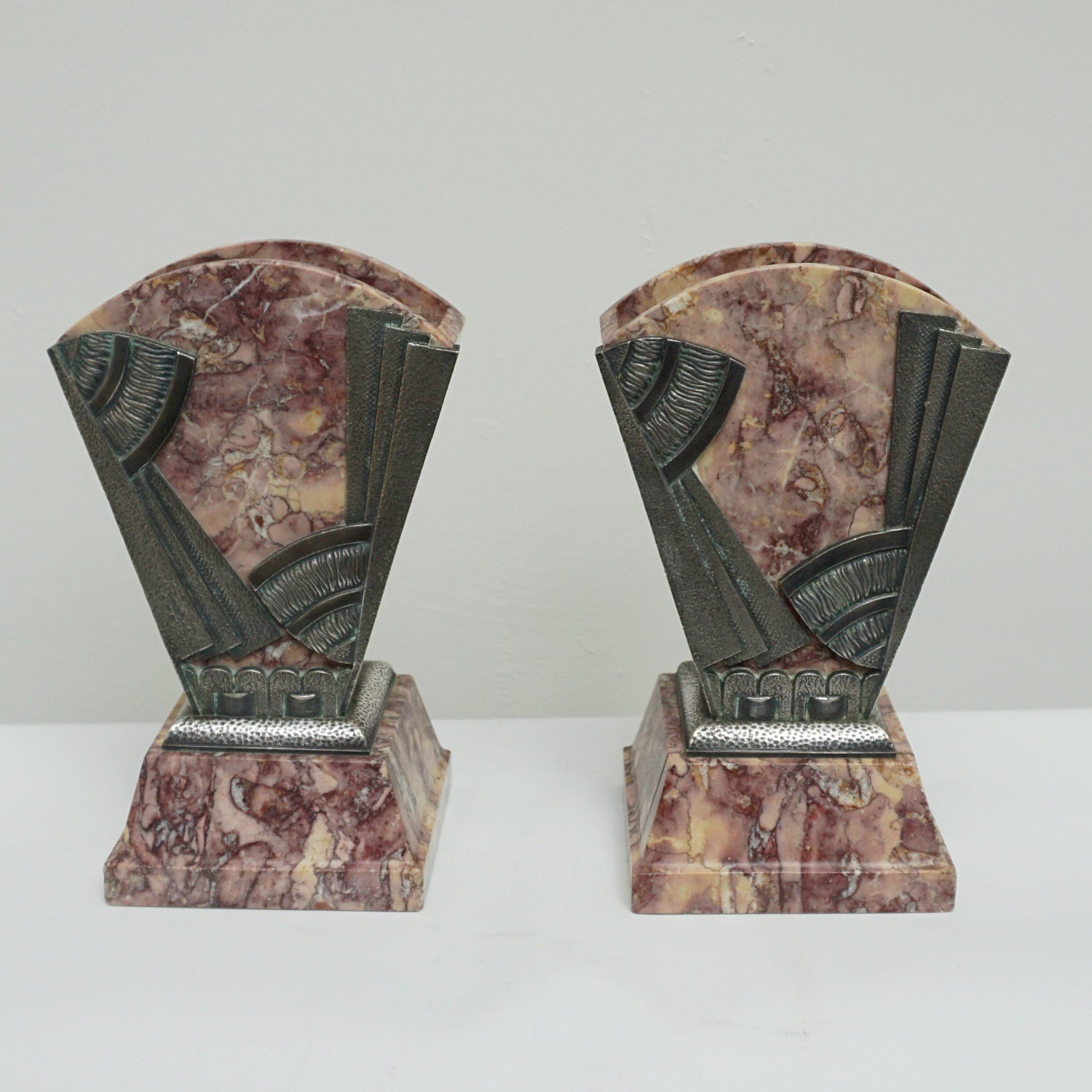 An Art Deco cubist clock attributed to George Lavroff - Jeroen Markies Art Deco