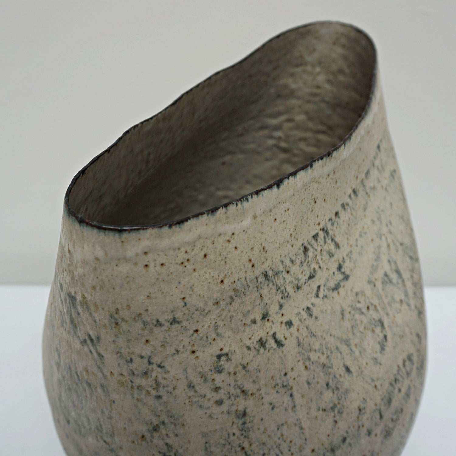 Betty Blandino Stoneware Large Pot - Jeroen Markies Art Deco