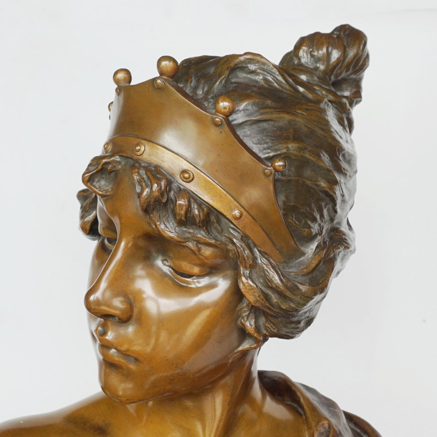 'Lucréce' by Emmanuel Villanis - Bronze Bust - Art deco bronze sculpture - Jeroen Markies Art Deco