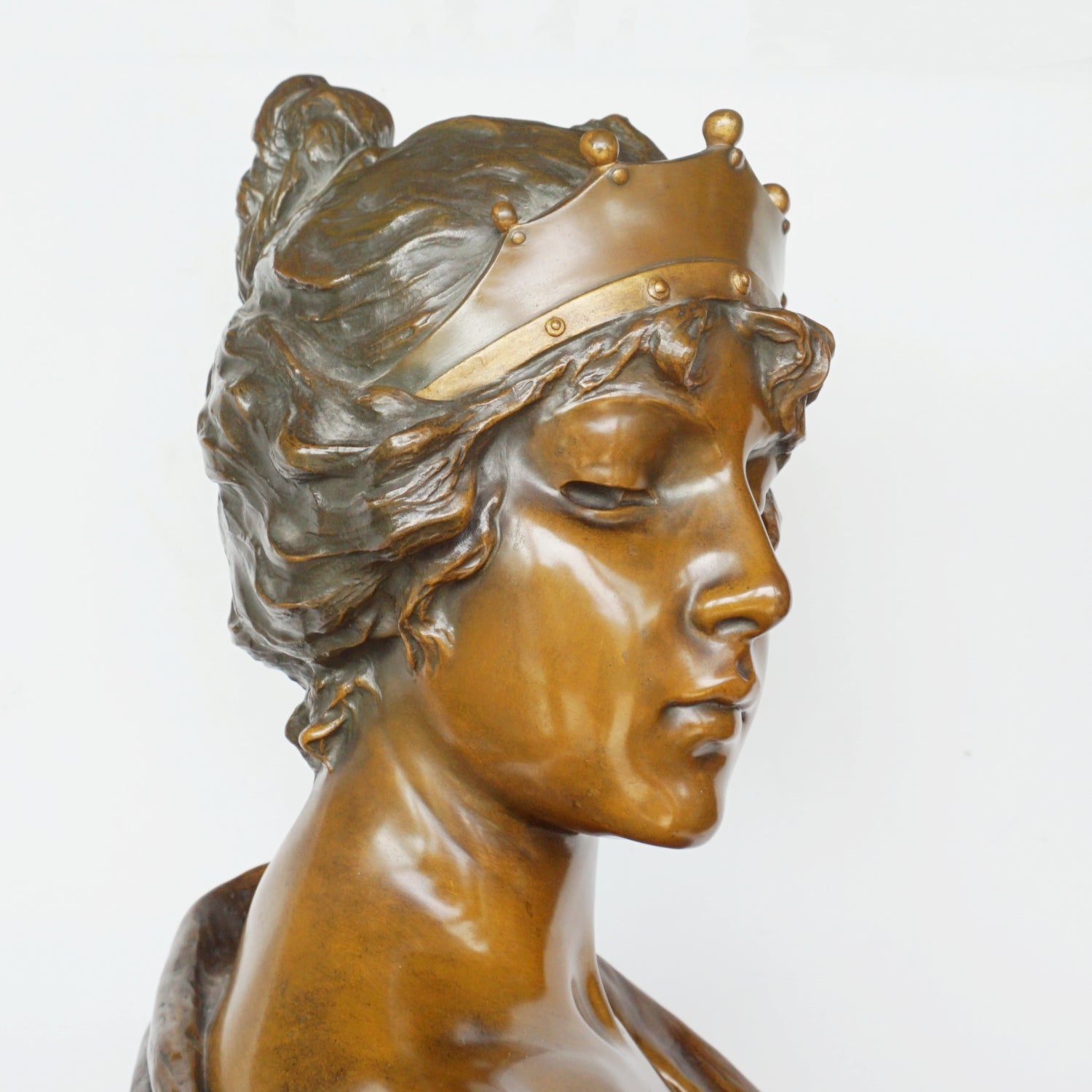 'Lucréce' by Emmanuel Villanis - Bronze Bust - Art deco bronze sculpture - Jeroen Markies Art Deco