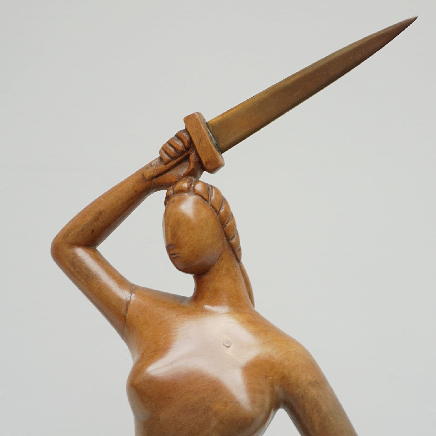 An Art Deco Sculpture by Hungarian designer Laszlo Hoenig - Jeroen Markies Art Deco