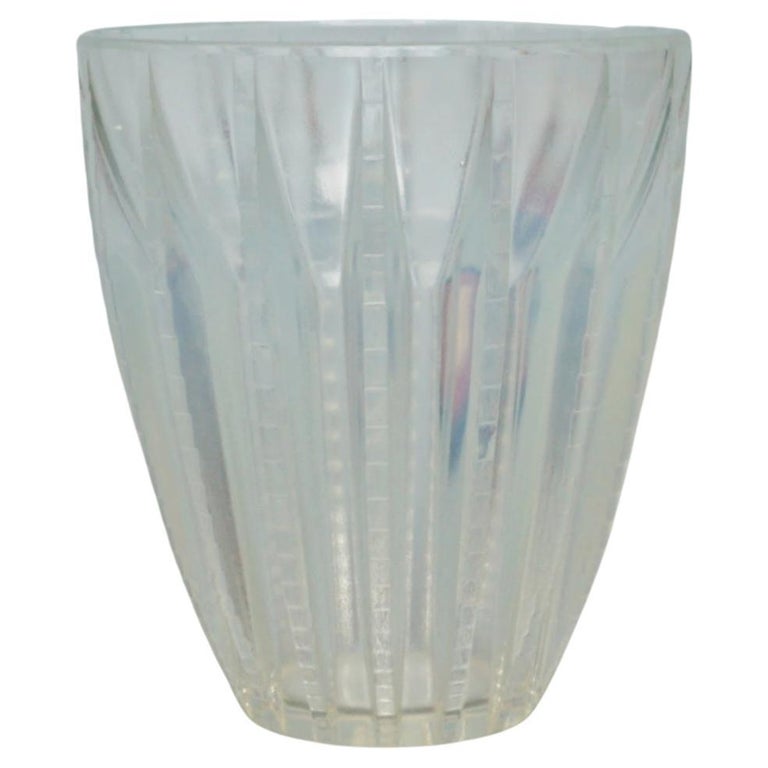 Chamonix Art Deco Opalescent Glass Vase by Rene Lalique - Jeroen Markies Art Deco