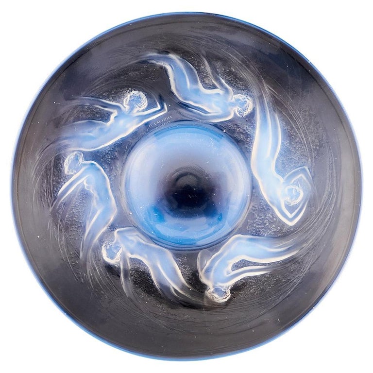 'Ondines' Opalescent Glass Plate by Rene Lalique - Jeroen Markies Art Deco