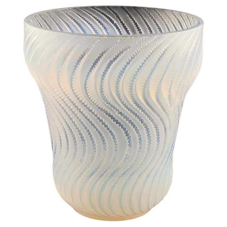 Original Actinia Opalescent Glass Vase by Rene Lalique - Jeroen Markies Art Deco