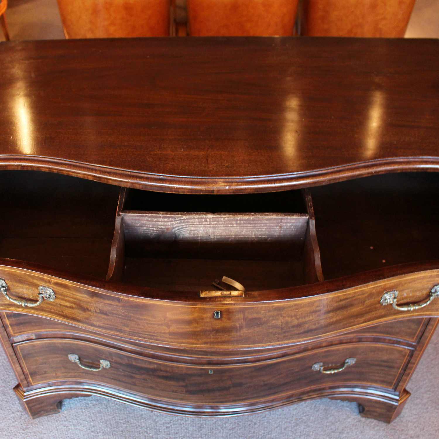 Mahogany chest of drawers