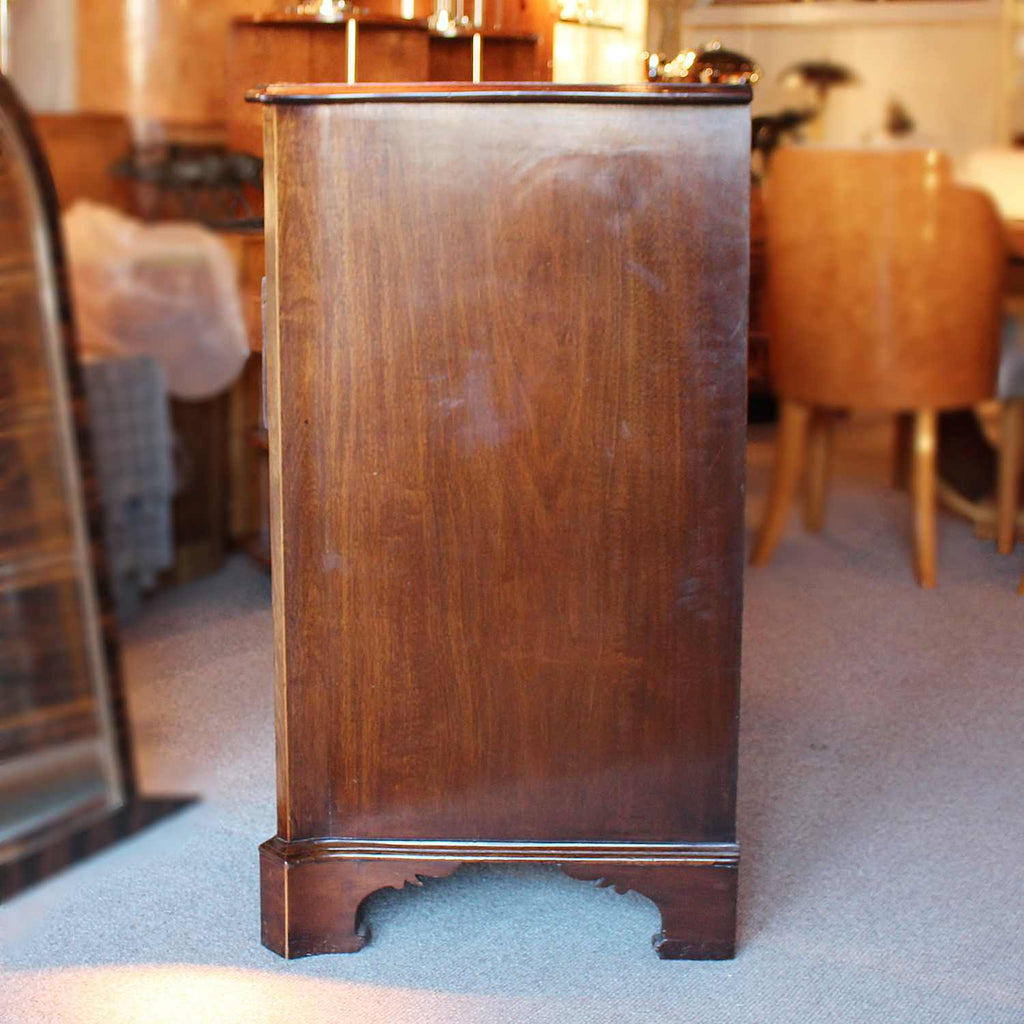 Mahogany chest of drawers