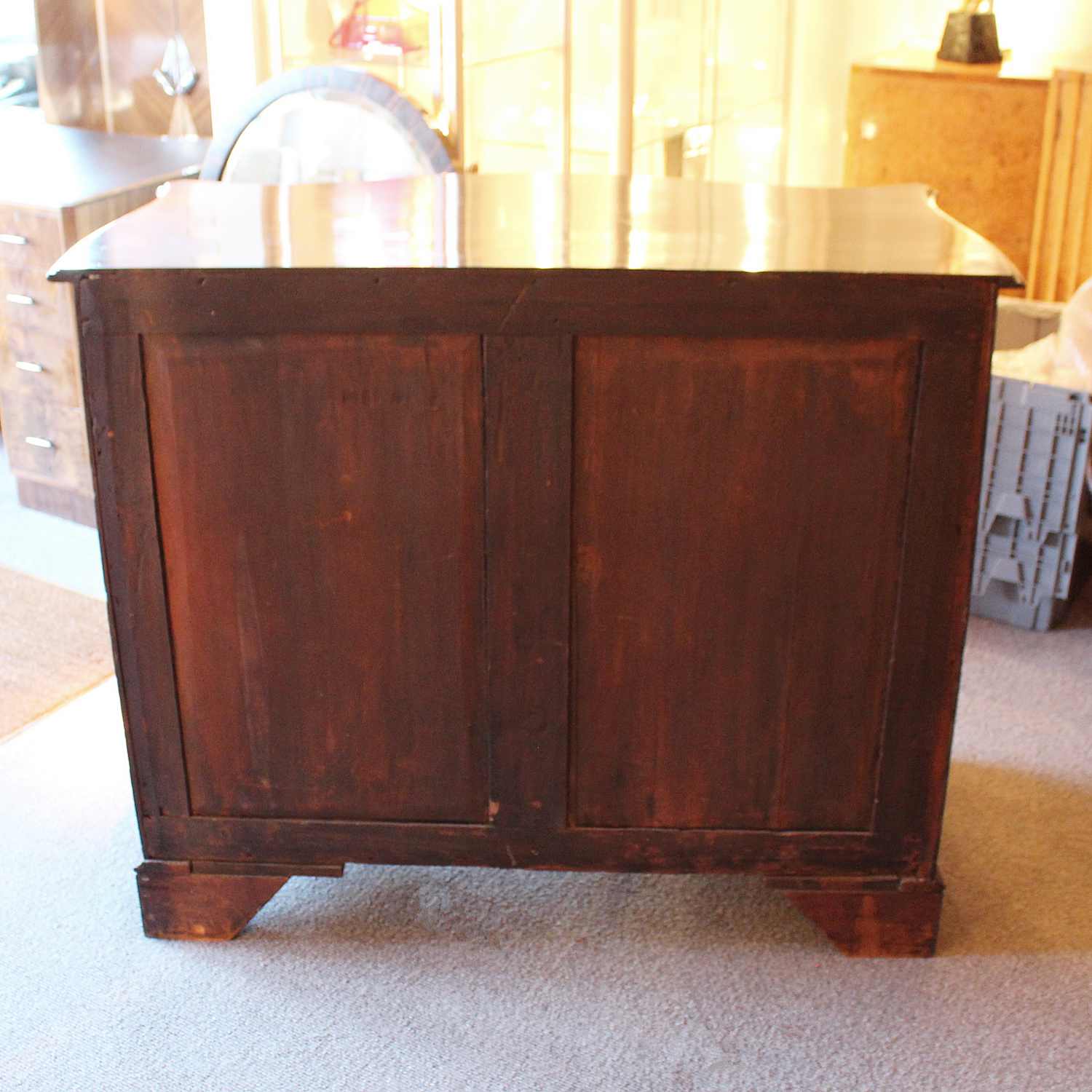 Mahogany chest of drawers