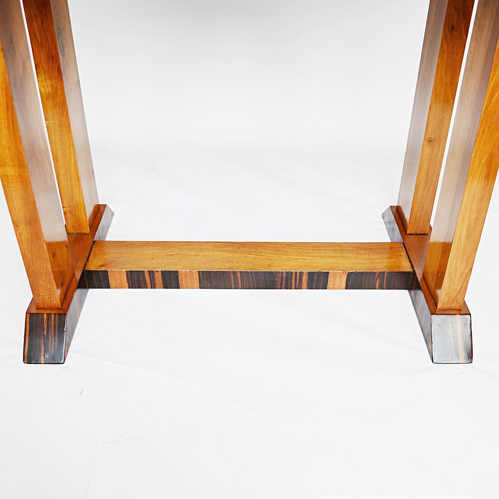 Extendable Dining Table